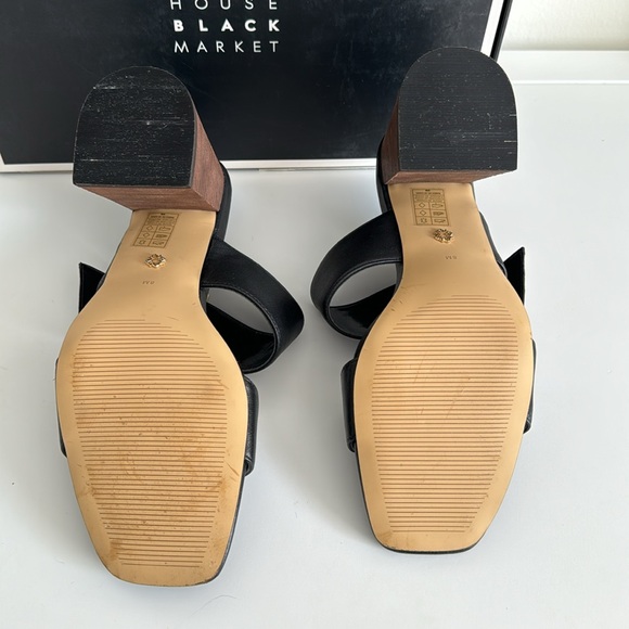 NWT WHBM Bamboo Buckle Mid-Heel Sandal Size 8 - Picture 7 of 10